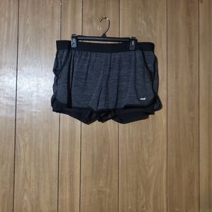 AVIA shorts